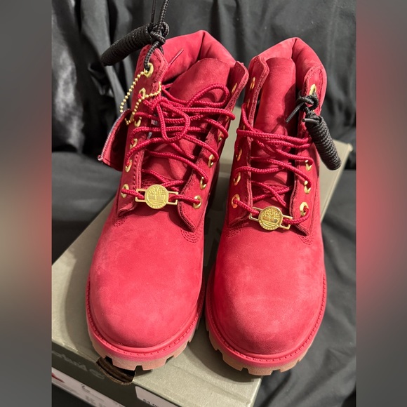 Timberland Premium 6 in Waterproof Boot Dark Red Nubuck BRAND NEW Kids - Picture 1 of 10